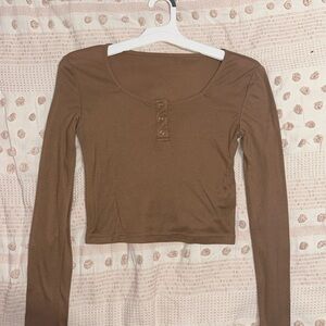 cropped long sleeve shirt